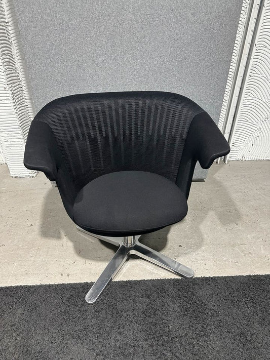 i2i Lounge Chair