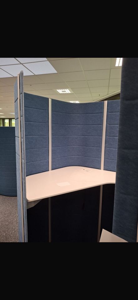 Workbay Focus mit Trennwänden