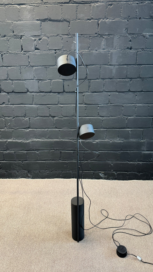 Muuto Post Stehleuchte gebraucht | Green Office Rhein-Main
