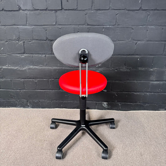 Leitner Ergomöbel Twist Ergonomischer Arbeitshocker rot/grau/scahwarz