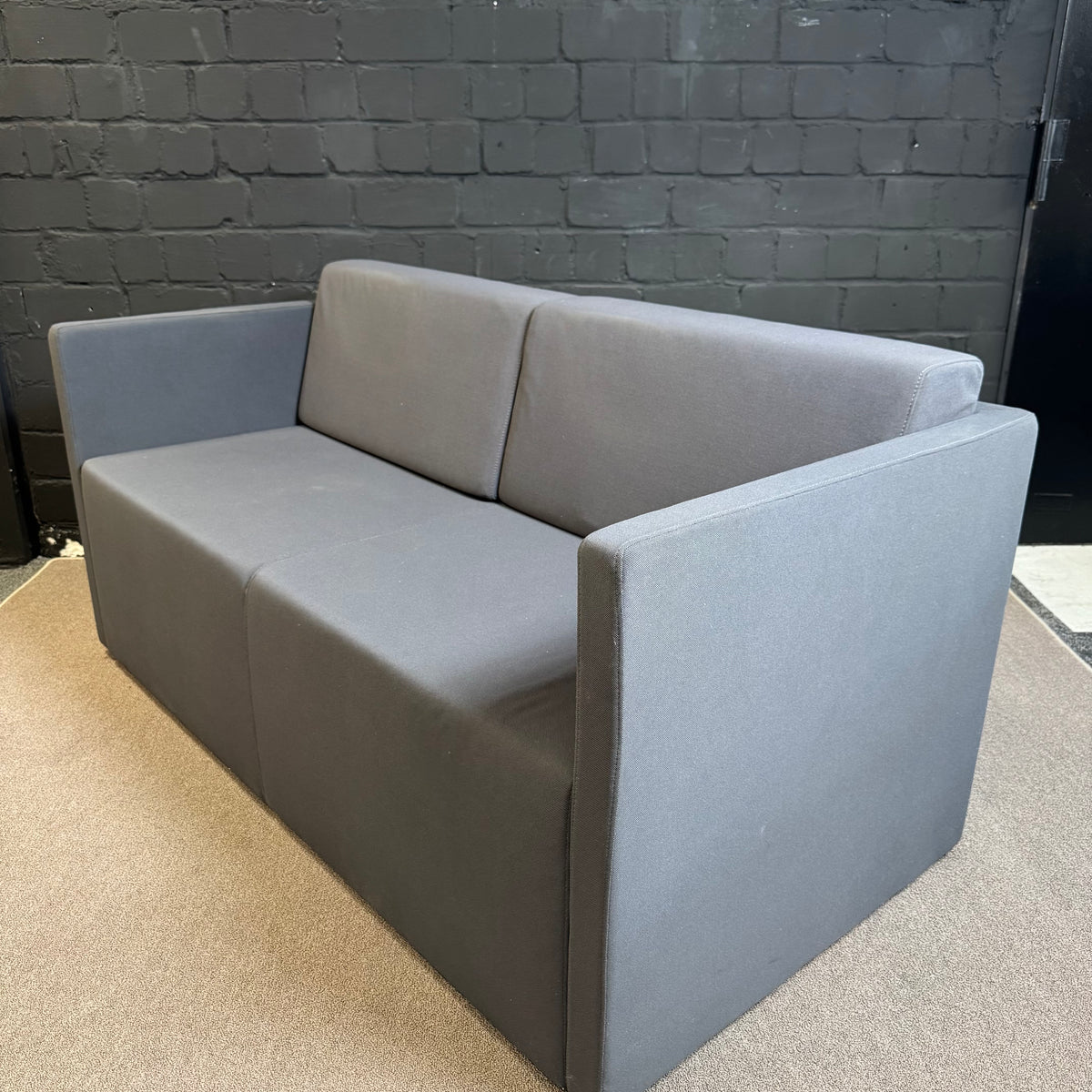 König + Neurath NET.WORK.PLACE 2-Sitzer Loungesofa – Grau
