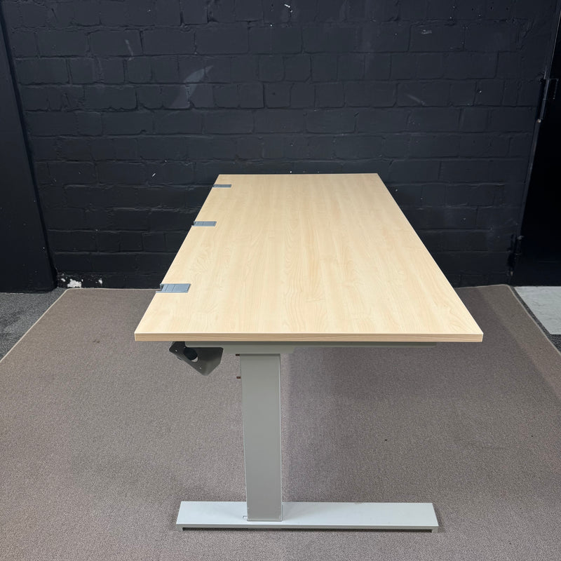 Steelcase Schreibtisch höhenverstellbar 160x80 cm | Gasdruckfeder | Ahorn