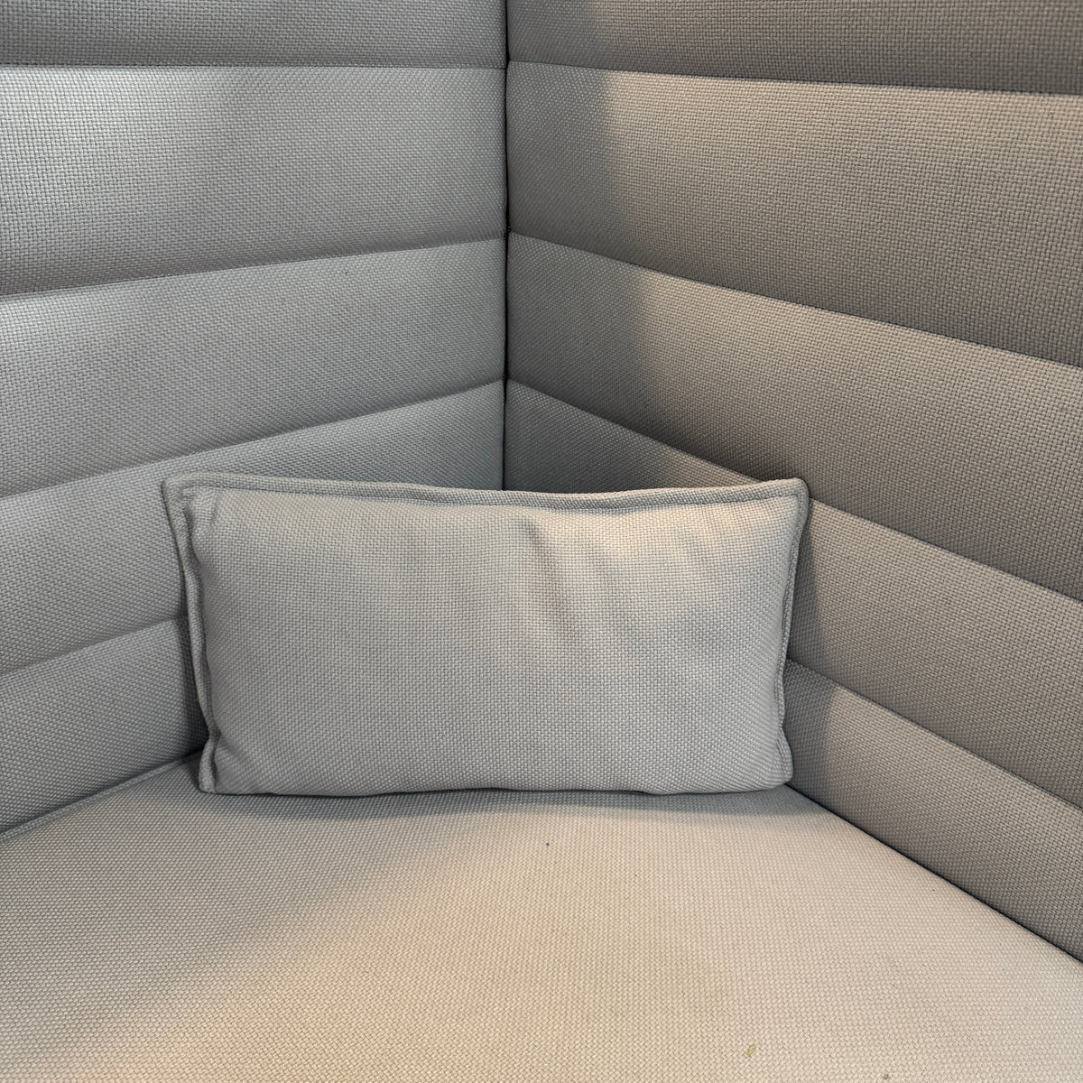 Vitra Alcove Sitzkissen 40x25cm in Hellgrau