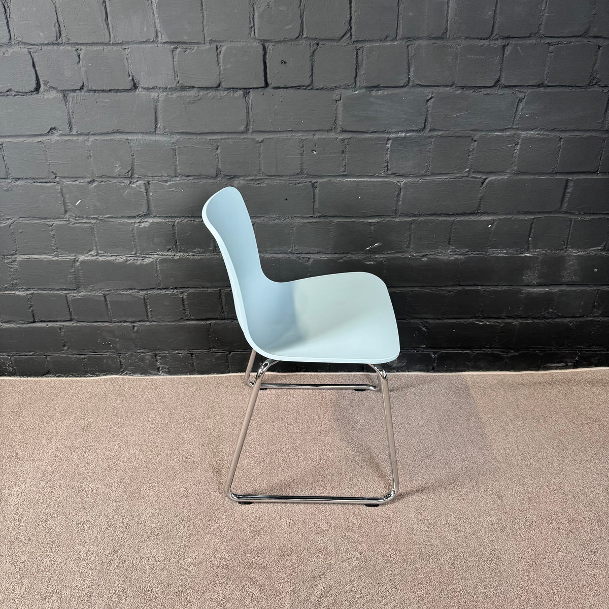 Vitra HAL Tube Designstuhl, Eisblau