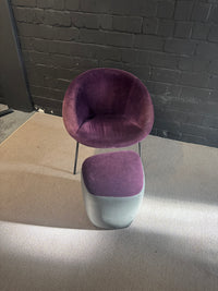 Walter Knoll 369-10 Design Sessel mit Seating Stones Hocker – Aubergine / Violett