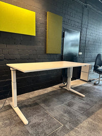 Ology E-Schreibtisch, 180×90 cm, Weiß