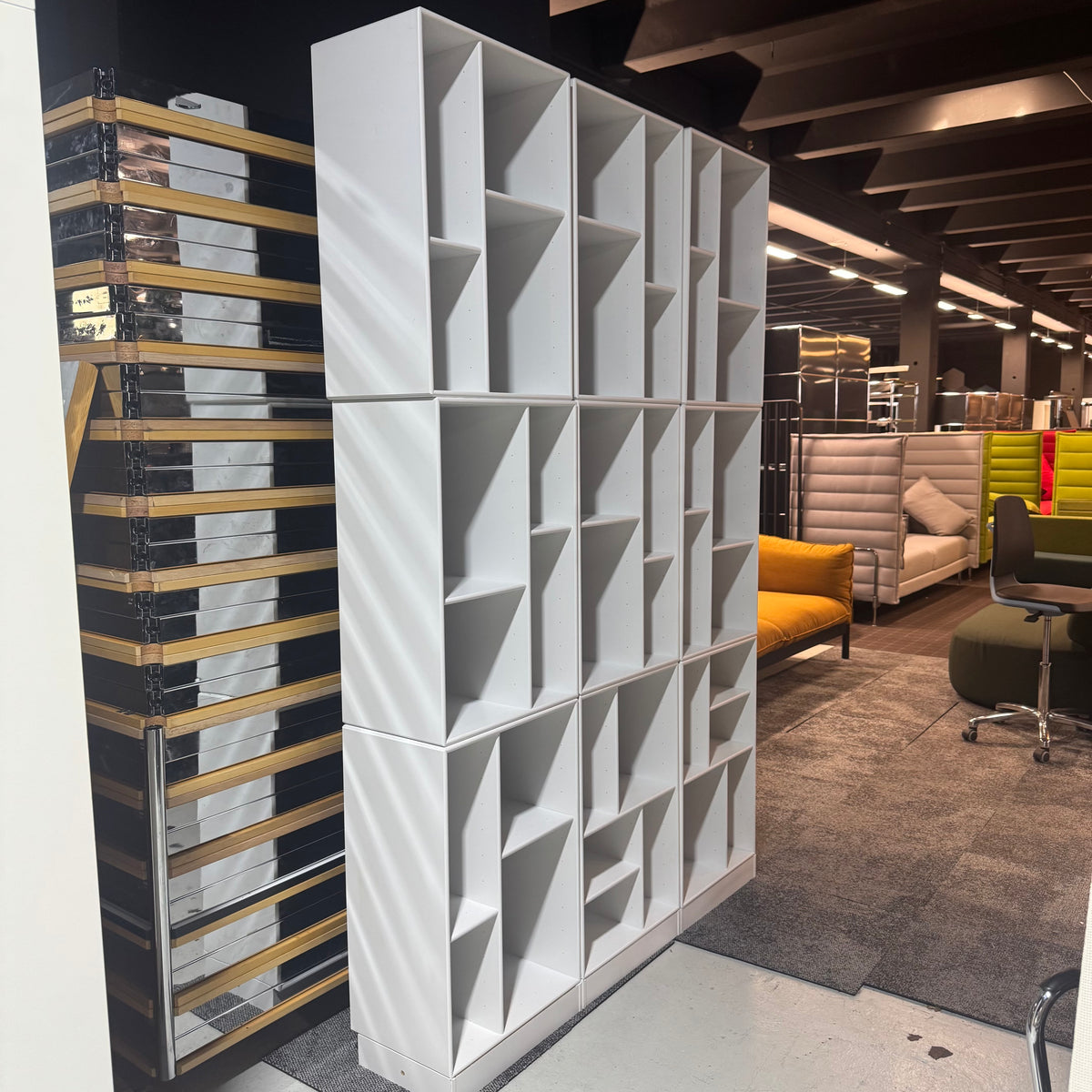 Modulares Design-Regalsystem Weiß – 15 Elemente – Flexibel kombinierbar – Raumteiler & Büroregal