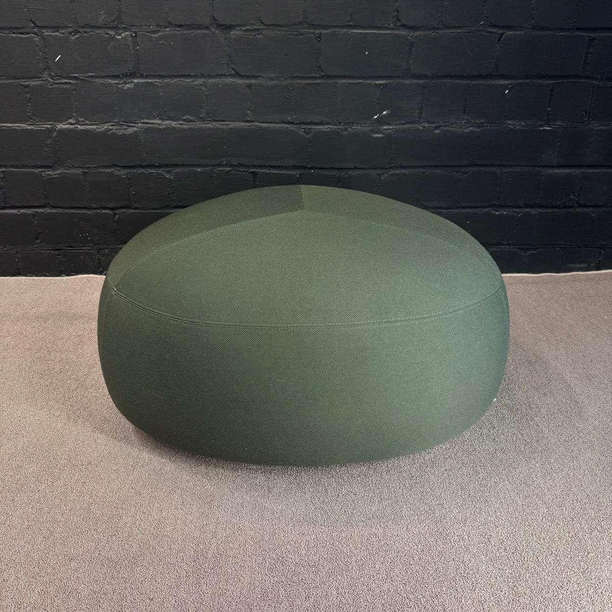 La Palma Sitzhocker, Dunkelgrün/Moosgrün, 60 × 60 × 45 cm