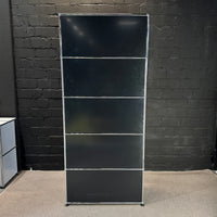 USM Haller Regal Graphitschwarz, 5 Raster + 3 Klappen, 75 × 179 cm
