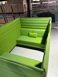 Vitra Alcove Cabin Highback Sofa in Grün