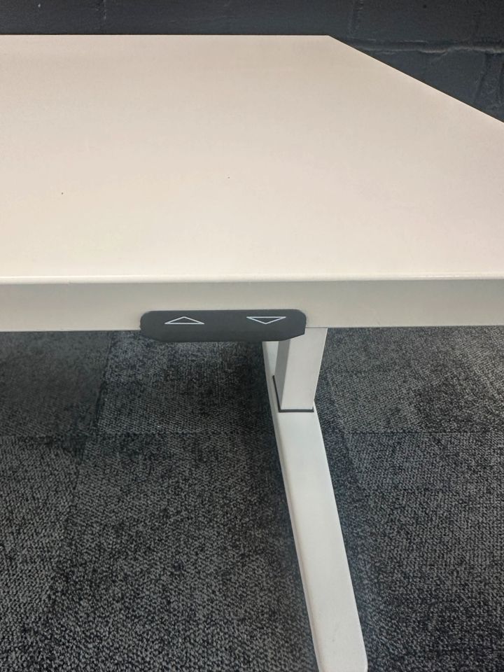 Ology E-Schreibtisch, 180×80 cm, Weiß
