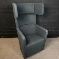 Bene Parcs Wing Chair – Akustik-Ohrensessel in Anthrazit