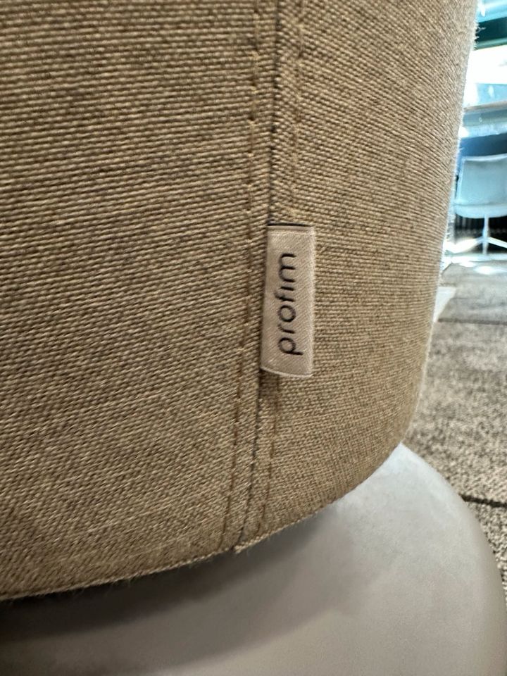 Hocker höhenverstellbar