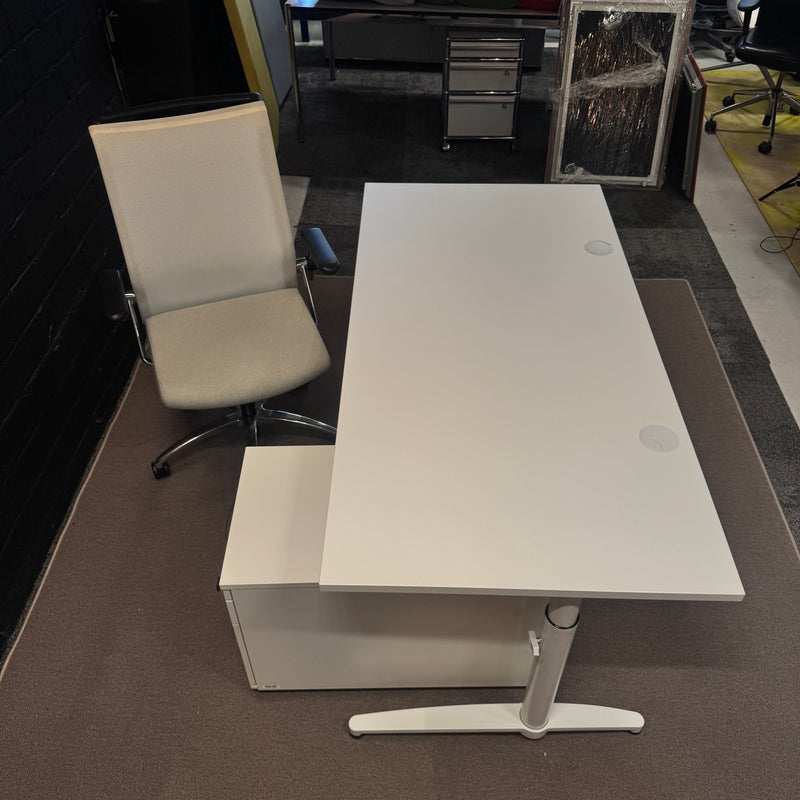 Smart Office Set: Assmann Tisch & Rollcontainer + König + Neurath Stuhl (Lichtgrau)