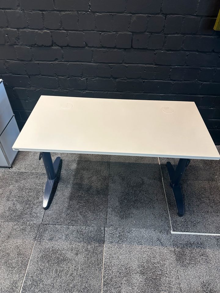 Schreibtisch höhenverstellbar, 120×60 cm, Weiß