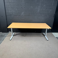 Rösch Office ST Schreibtisch – Elektrisch höhenverstellbar – 180 x 80 cm – Buche / Grau