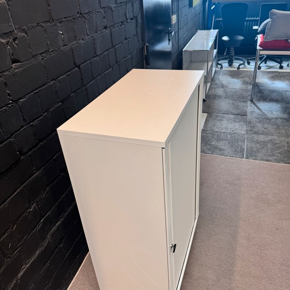 Kinnarps Sideboard 3 OH Weiß mit Rollladentür