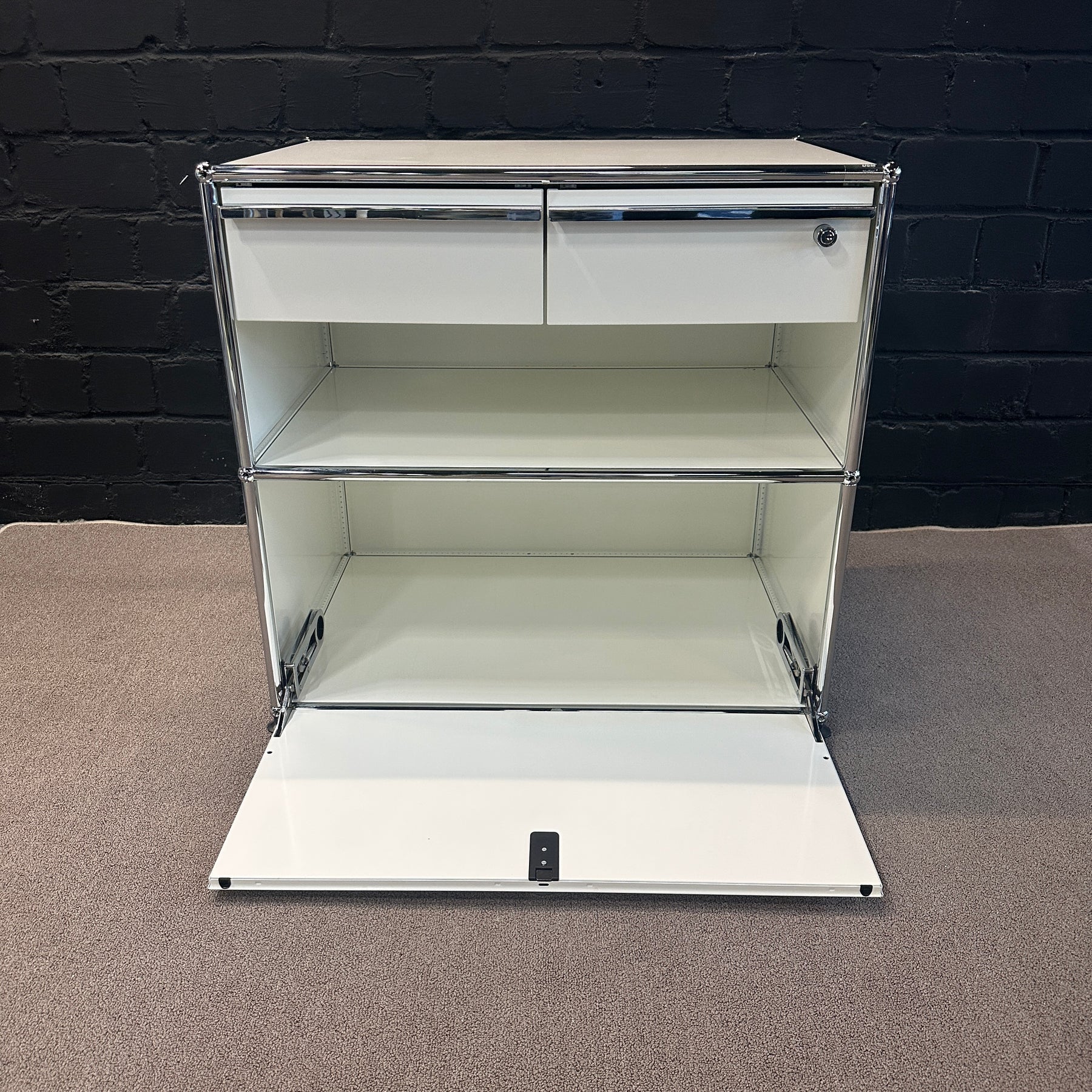 Sideboard