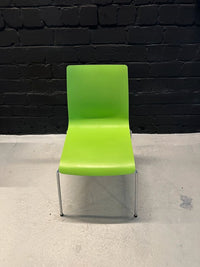 Plastik Besucherstuhl
