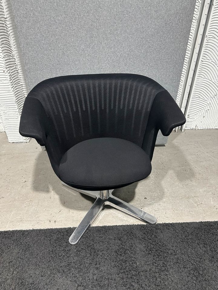 i2i Lounge Chair