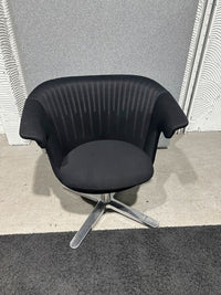 i2i Lounge Chair
