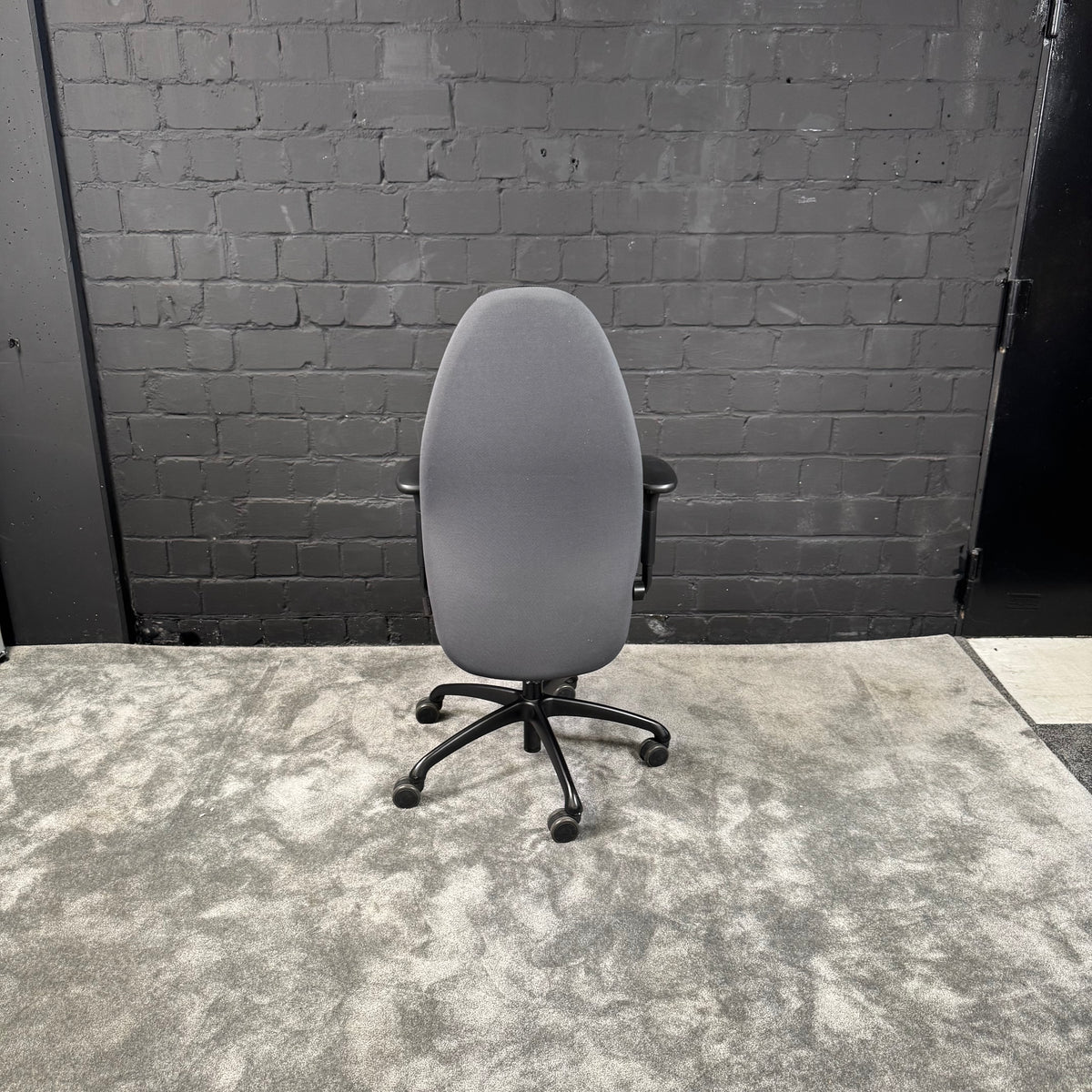 LÖFFLER Ergonomischer Bürodrehstuhl – Grau – Höhenverstellbar – Mit Armlehnen