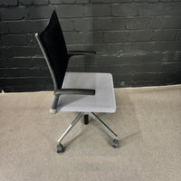Girsberger Yanos Bürodrehstuhl (Grau / Schwarz / Aluminium)