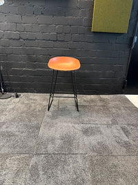 About A Stool AAS 38 Mandarine