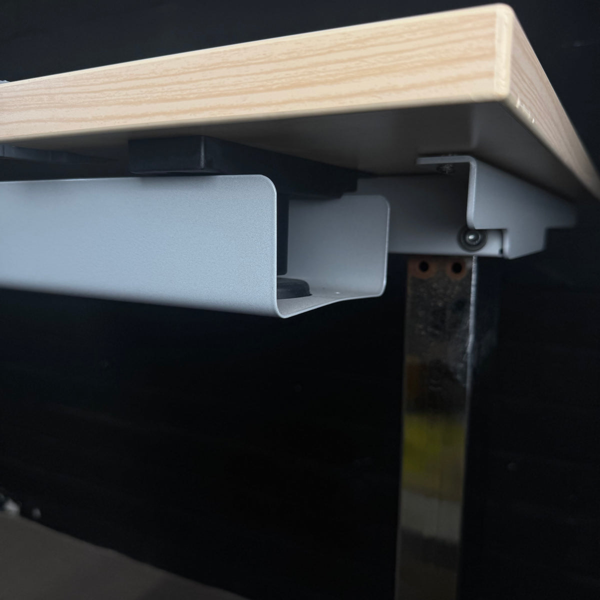 Steelcase Schreibtisch höhenverstellbar 160x80 cm | Gasdruckfeder | Ahorn