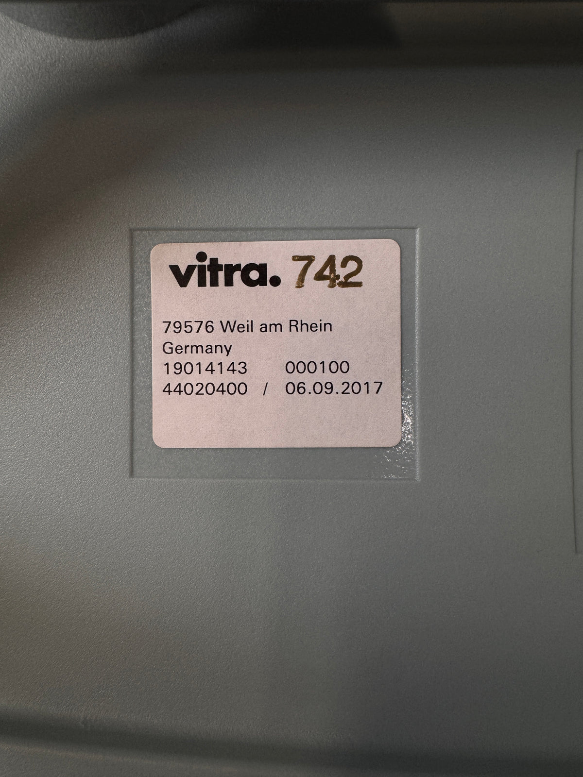 Vitra HAL Tube Designstuhl, Eisblau
