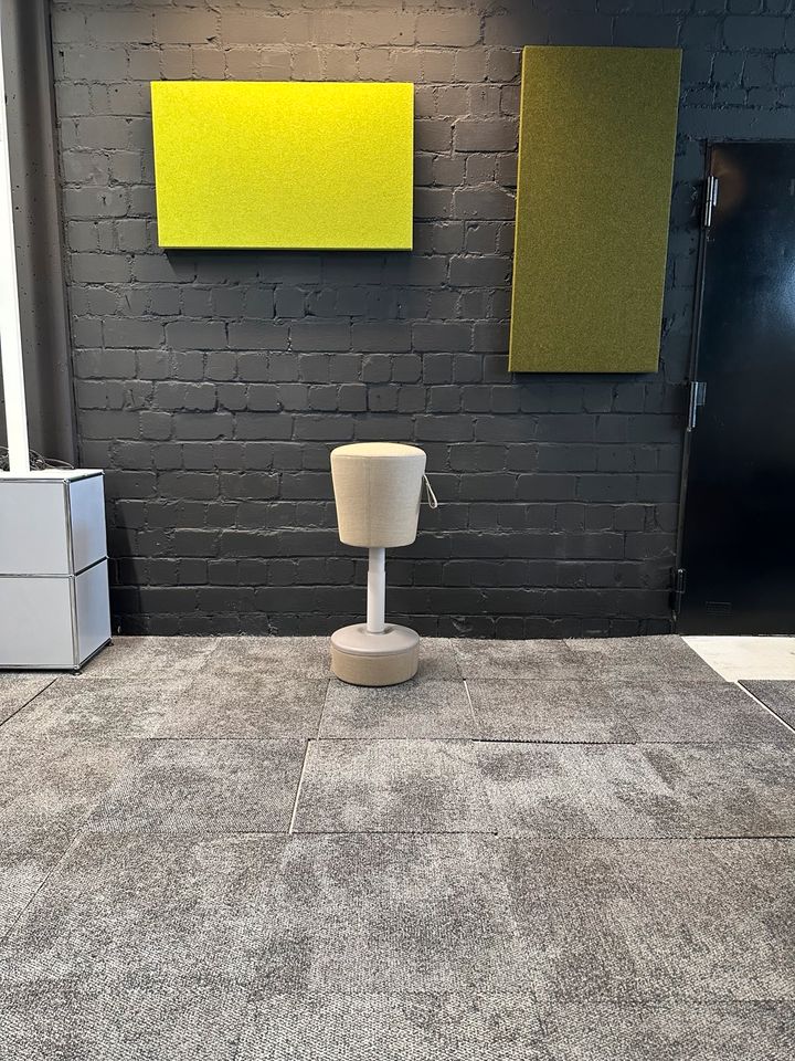 Hocker höhenverstellbar