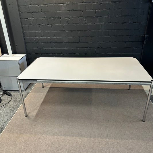 USM Haller Tisch gebraucht | Green Office Rhein-Main