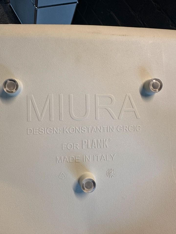 Miura Barhocker Weiß