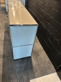 Sideboard Lichtgrau, 4 Klapptüren
