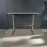 USM Kitos Schreibtisch – elektrisch höhenverstellbar – 179 × 89 cm – Sitz-Steh-Tisch