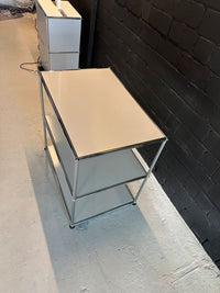 Sideboard Lichtgrau, 2 offene Fächer, 77×75 cm