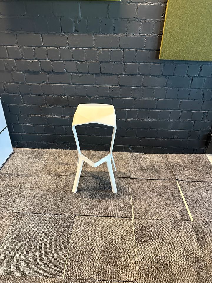 Miura Barhocker Weiß