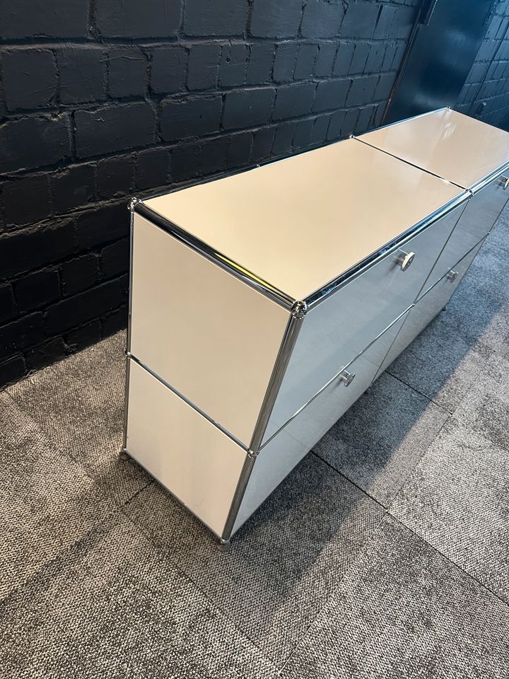 Sideboard Lichtgrau, 4 Klapptüren