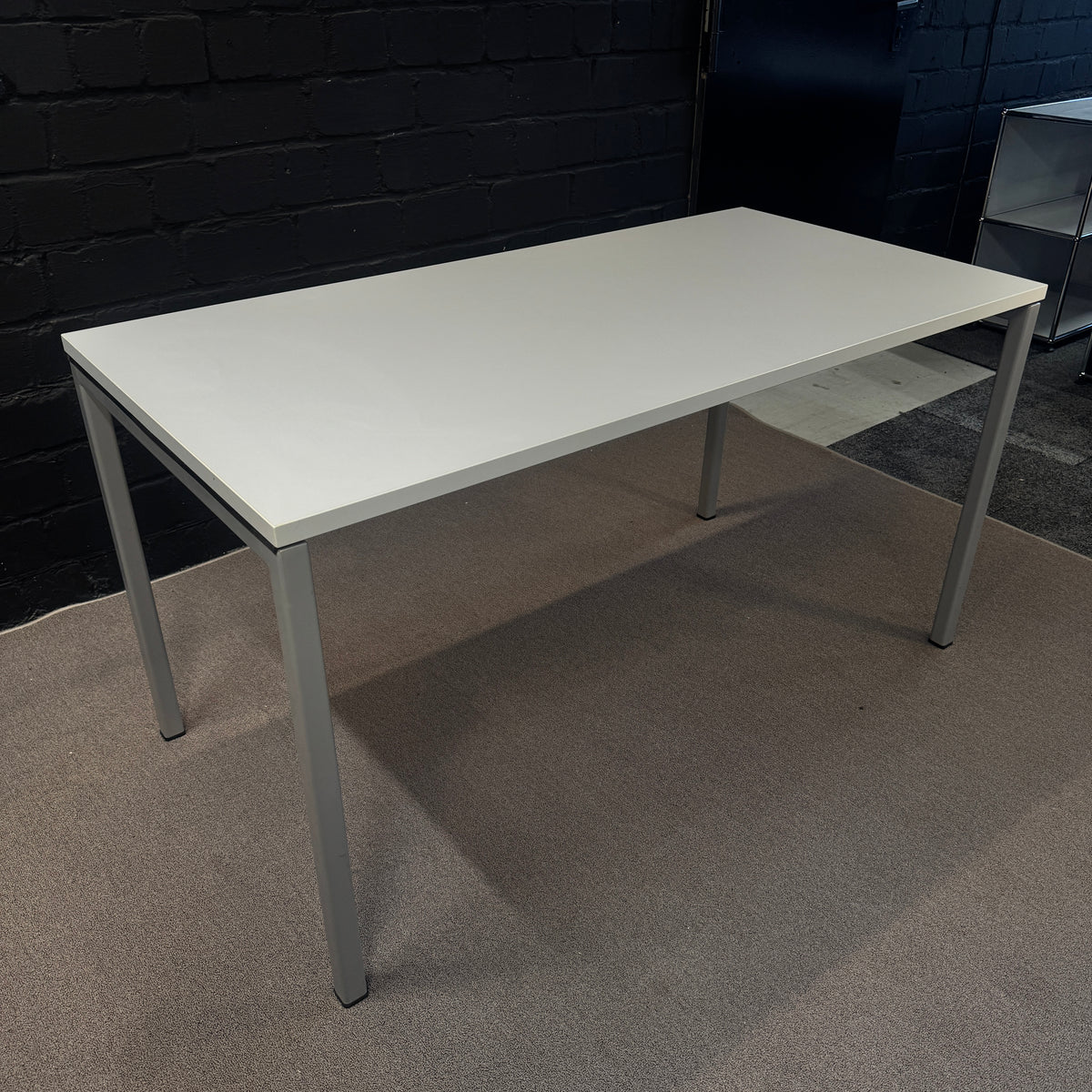 Wiesner Hager Klapptisch gebraucht | Green Office Rhein-Main