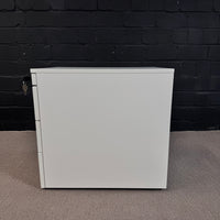 Steelcase Rollcontainer – Abschließbarer Büro-Container in Weiß