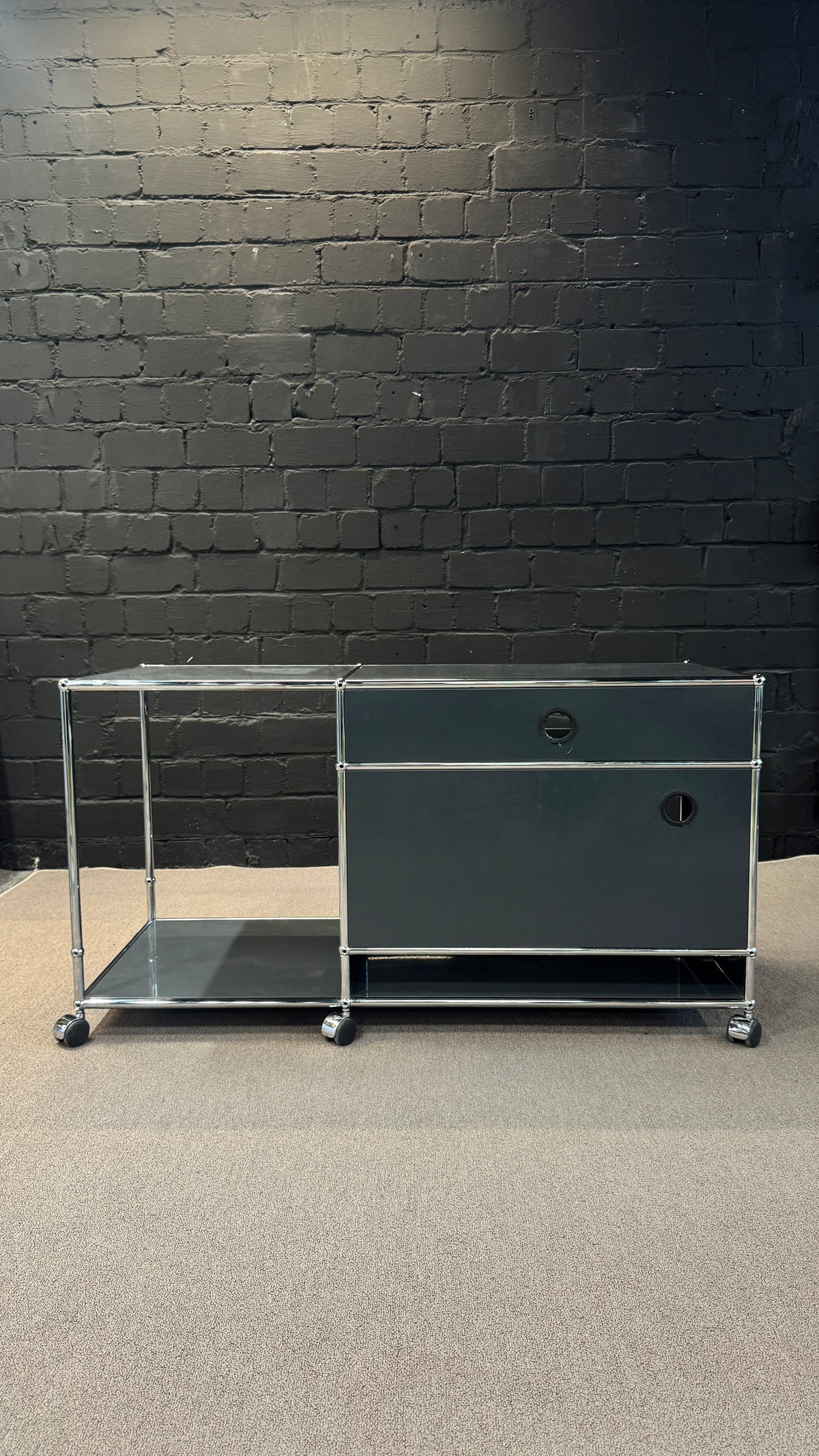 USM Haller Sideboard auf Rollen gebraucht | Green Office Rhein-Main