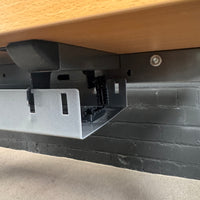 Oelschläger Metalltechnik (OMT) / Elektrisch höhenverstellbarer Steh-Sitz-Schreibtisch