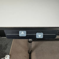 USM Kitos Schreibtisch – elektrisch höhenverstellbar – 179 × 89 cm – Sitz-Steh-Tisch