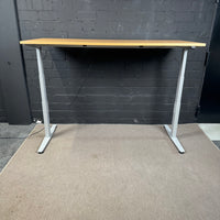 Rösch Office ST Schreibtisch – Elektrisch höhenverstellbar – 180 x 80 cm – Buche / Grau