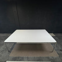 USM Haller Konferenztisch / Besprechungstisch – Weiß – 250 × 150 cm – Chrom