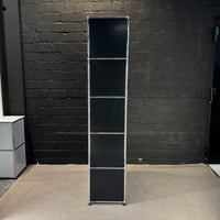 USM Haller Regal Graphitschwarz, 5 Raster + 3 Klappen, 75 × 179 cm