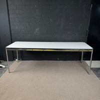 USM Haller Tisch – Designklassiker Schreibtisch / Konferenztisch (225 x75 x 75 cm)