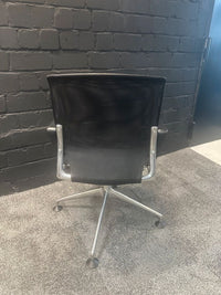 Meda Chair Schwarz