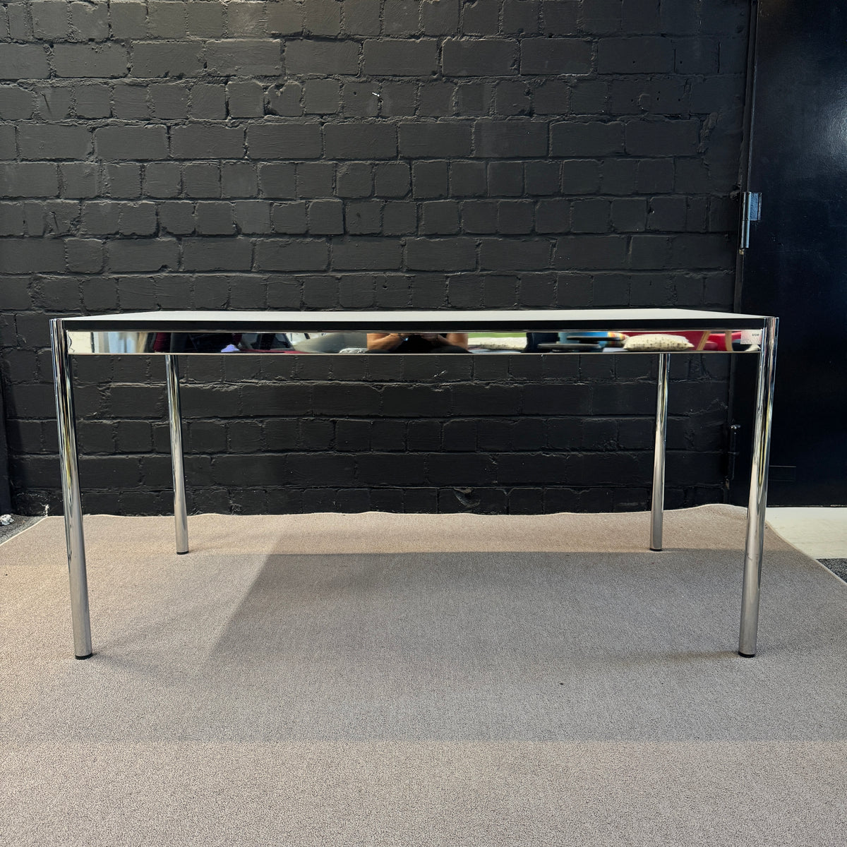 Arbeitsplatz-Paket DESIGN: USM Haller Tisch + Vitra Stuhl