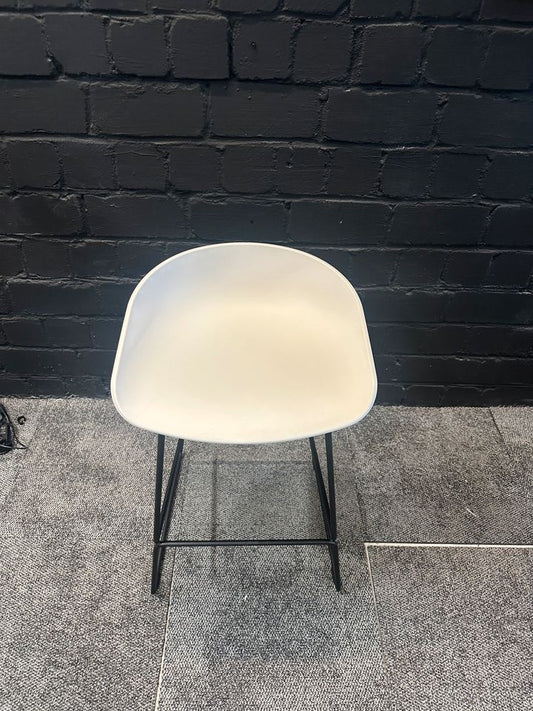 About A Stool AAS 38 Weiß